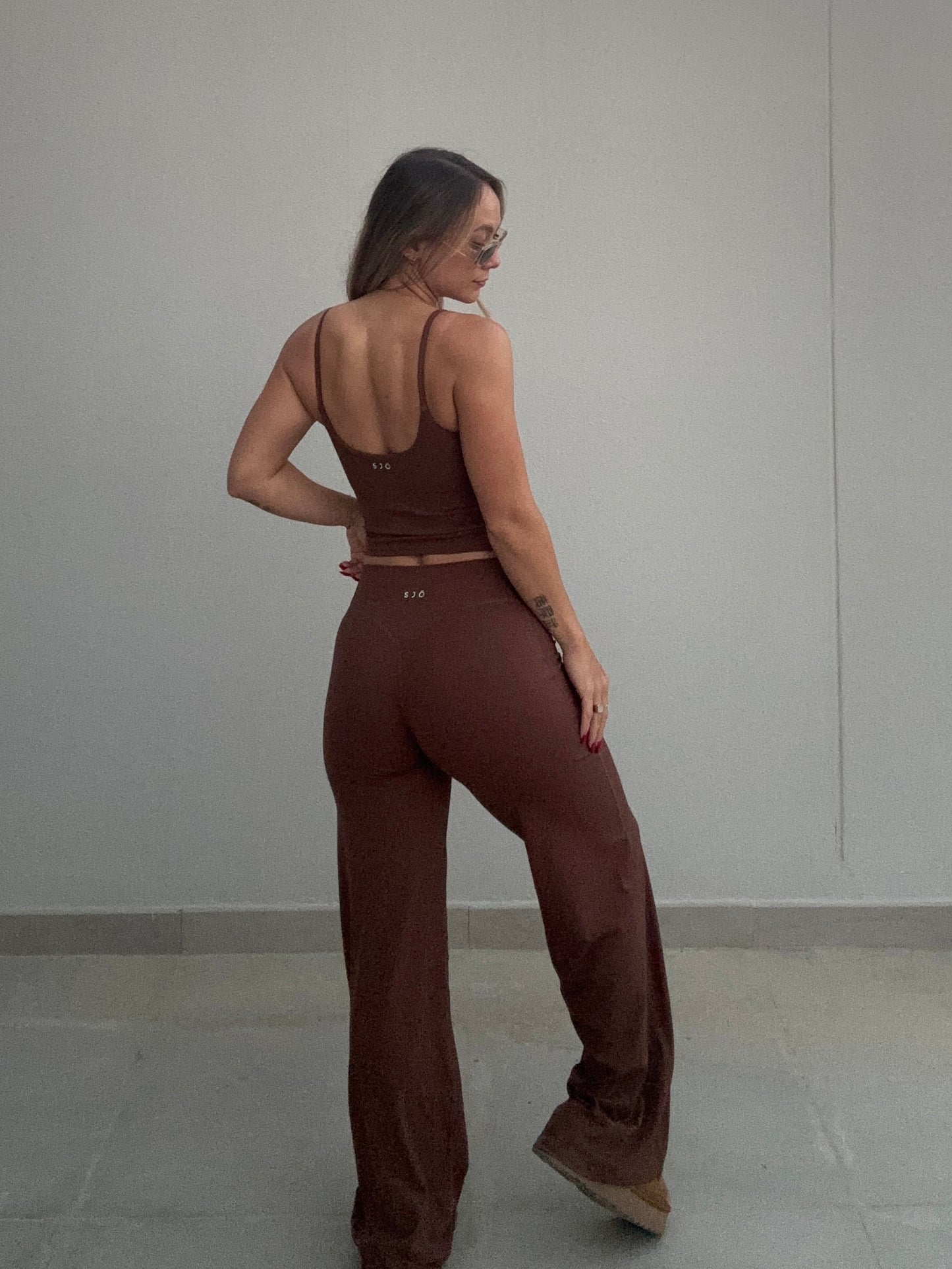 VERA SINGLET - MOCHA