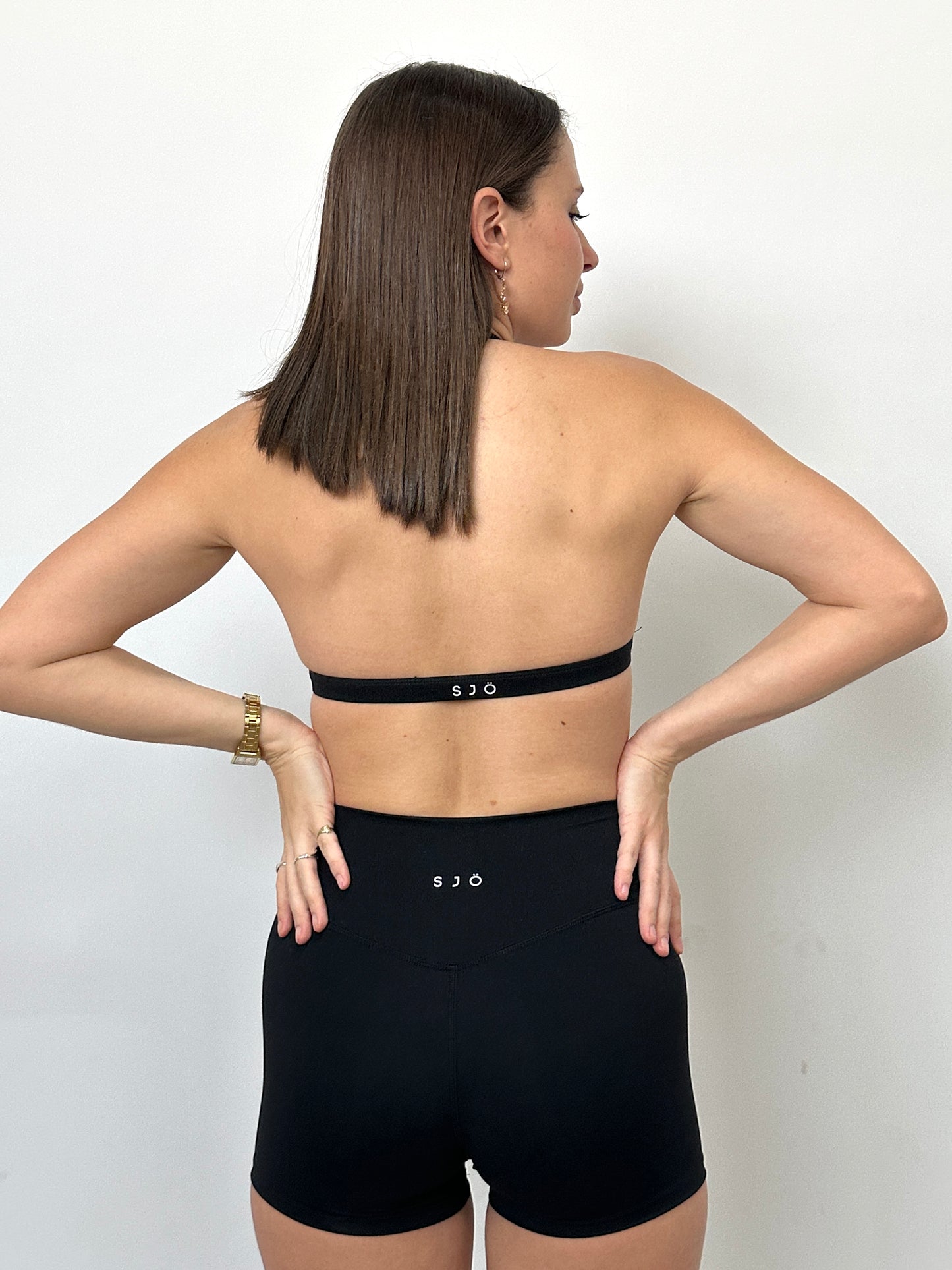 AURA HALTER CROP - BLACK