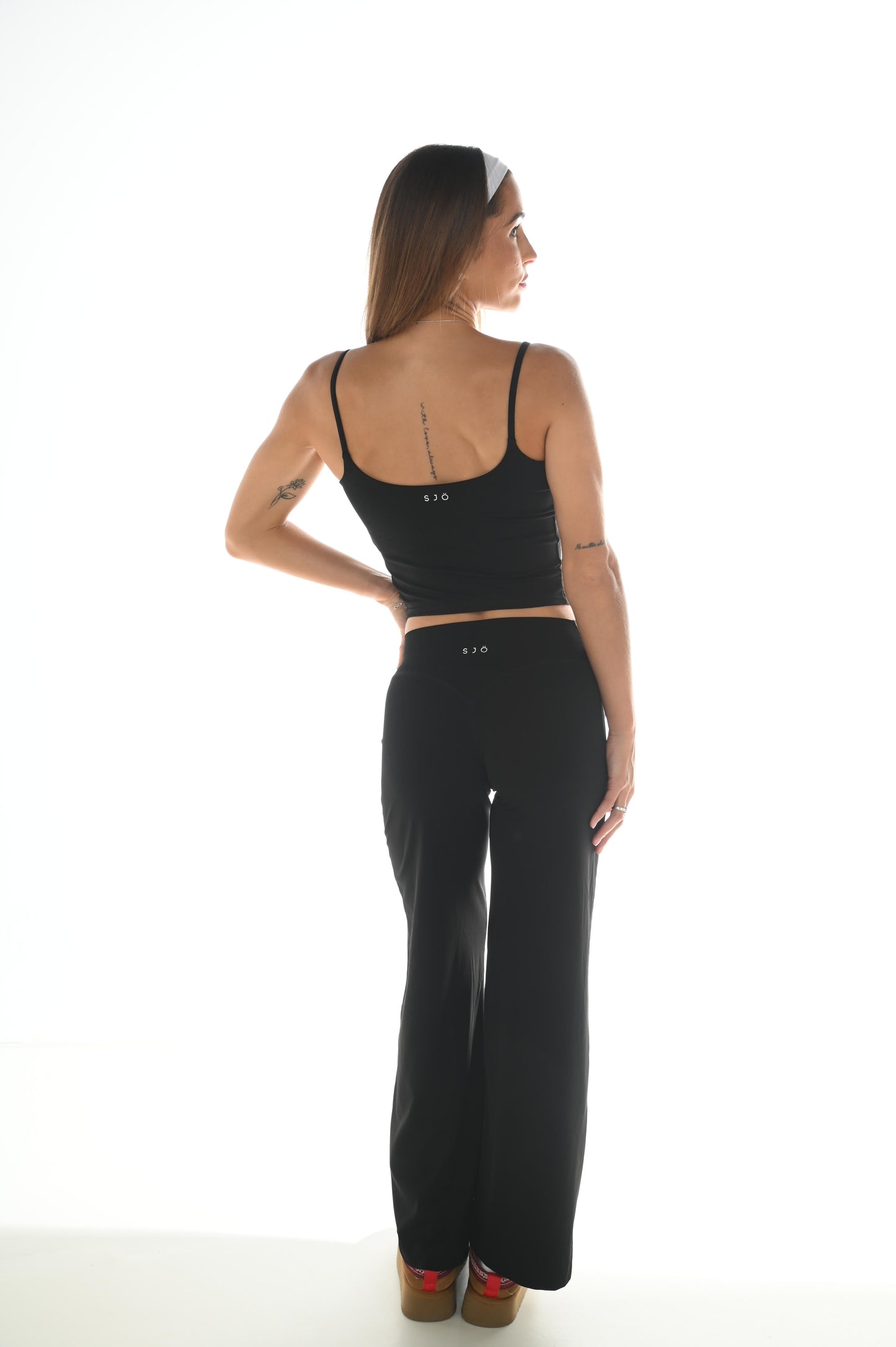 VERA SINGLET - BLACK