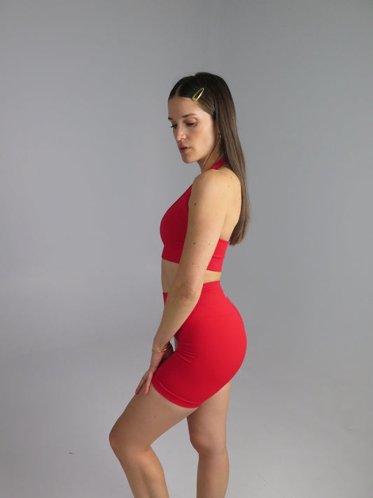SEAMLESS SCRUNCH SHORTS - RED
