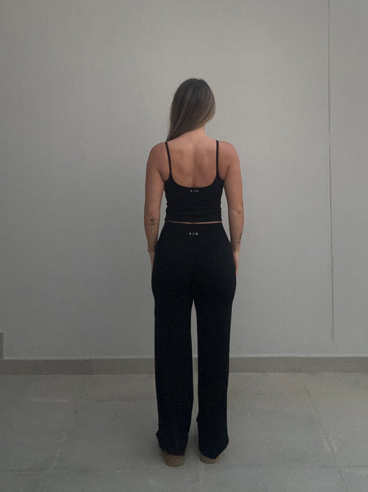 VERA SINGLET - BLACK