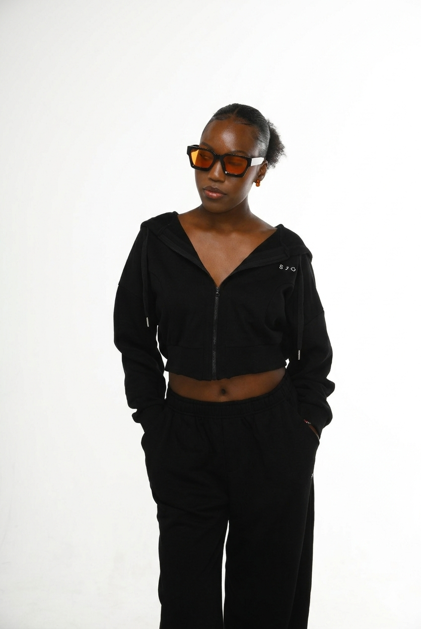SIRI CROPPED HOODIE - BLACK