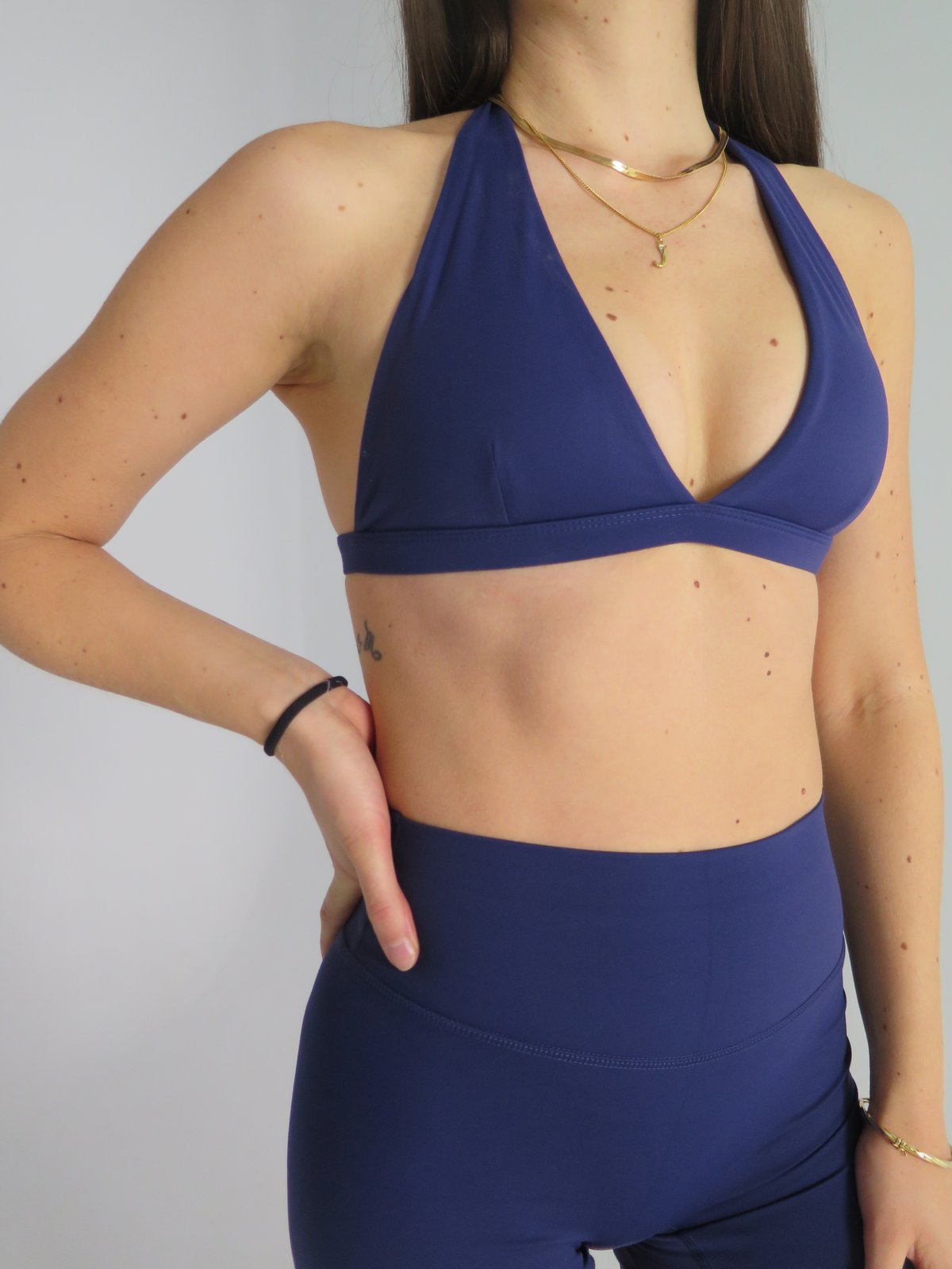 AURA HALTER CROP - MIDNIGHT