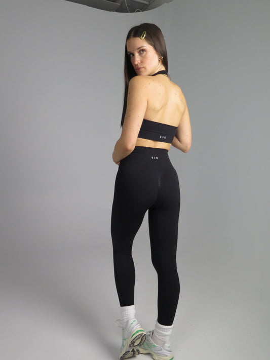 SEAMLESS SCRUNCH LEGGINGS / BLACK 