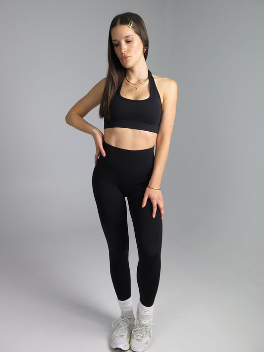 BRIGITTA SEAMLESS HALTER CROP - BLACK 